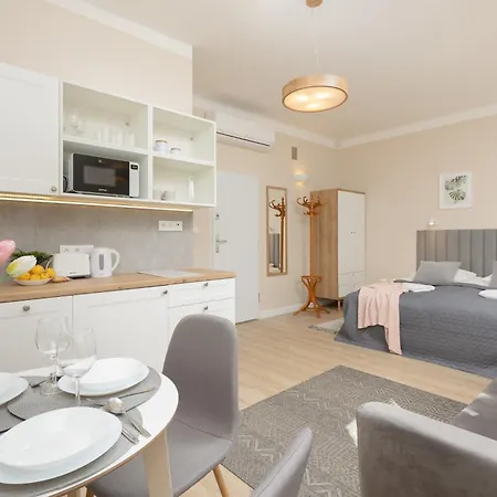 Apartment Filtrowa Luxurious Stara Ochota By Renters
