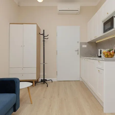 Filtrowa Luxurious Stara Ochota By Renters شقة